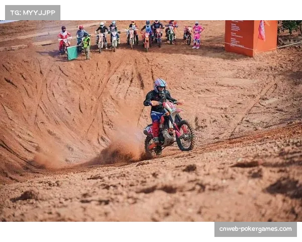 电车组选手高毅鹏元谋赛称雄，称电动摩托车技术已满足耐力赛需求