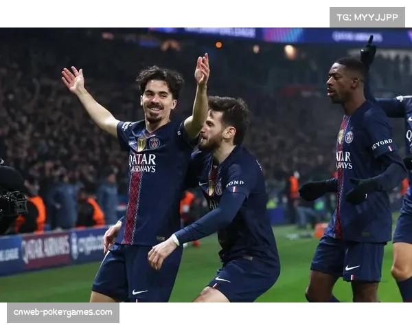 巴黎圣日耳曼联合市政府启动“足球进校园”计划,覆盖巴黎百余所小学 巴黎圣日耳曼联合市政府启动“足球进校园”计划,覆盖巴黎百余所小学